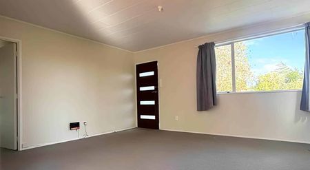 Tidy 3 Bedroom - Photo 5