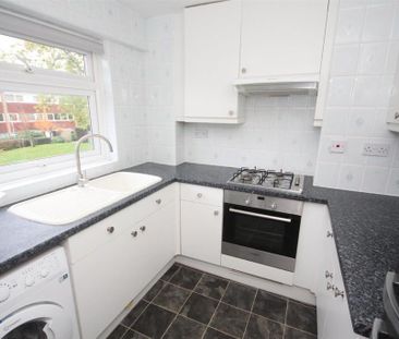 3 bedroom maisonette to rent - Photo 4