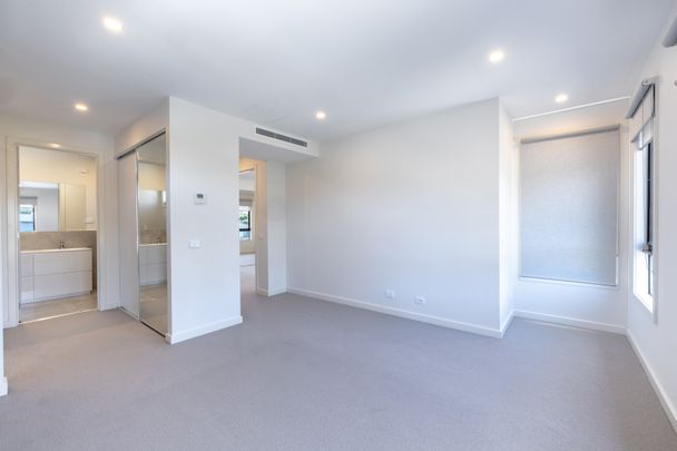 1/150 Power Avenue, Chadstone VIC 3148 - Townhouse For Rent | Domain - Photo 1