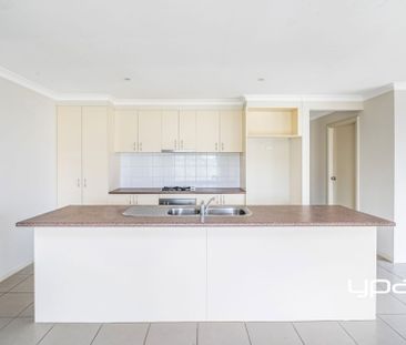 6 Raine Ct, Sunbury - Photo 5