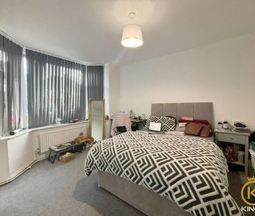 4 bedroom detached house to rent - Photo 4