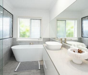 41 Notre Dame, Varsity Lakes QLD 4227 - House For Rent | Domain - Photo 2