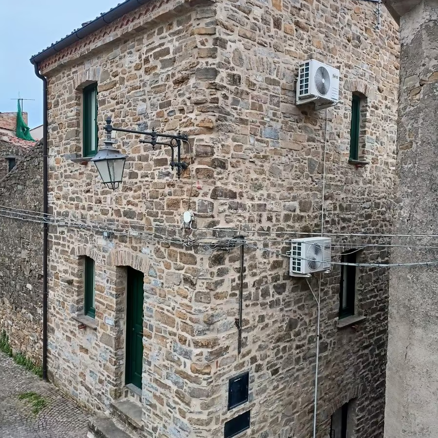 Casa indipendente ristrutturata - Photo 1