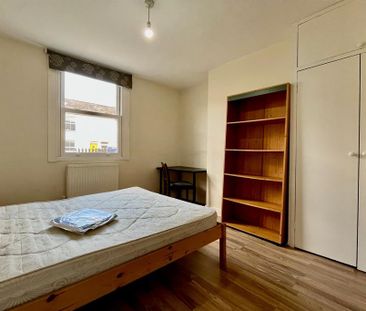 3 bedroom terraced house to rent - Photo 5