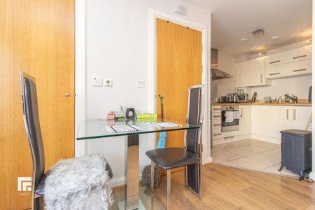 Studio to rent - Photo 2