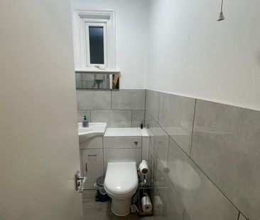 217A Streatham Road - Photo 6