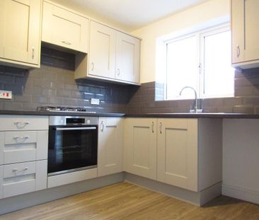 3 bedroom link detached house to rent - Photo 6