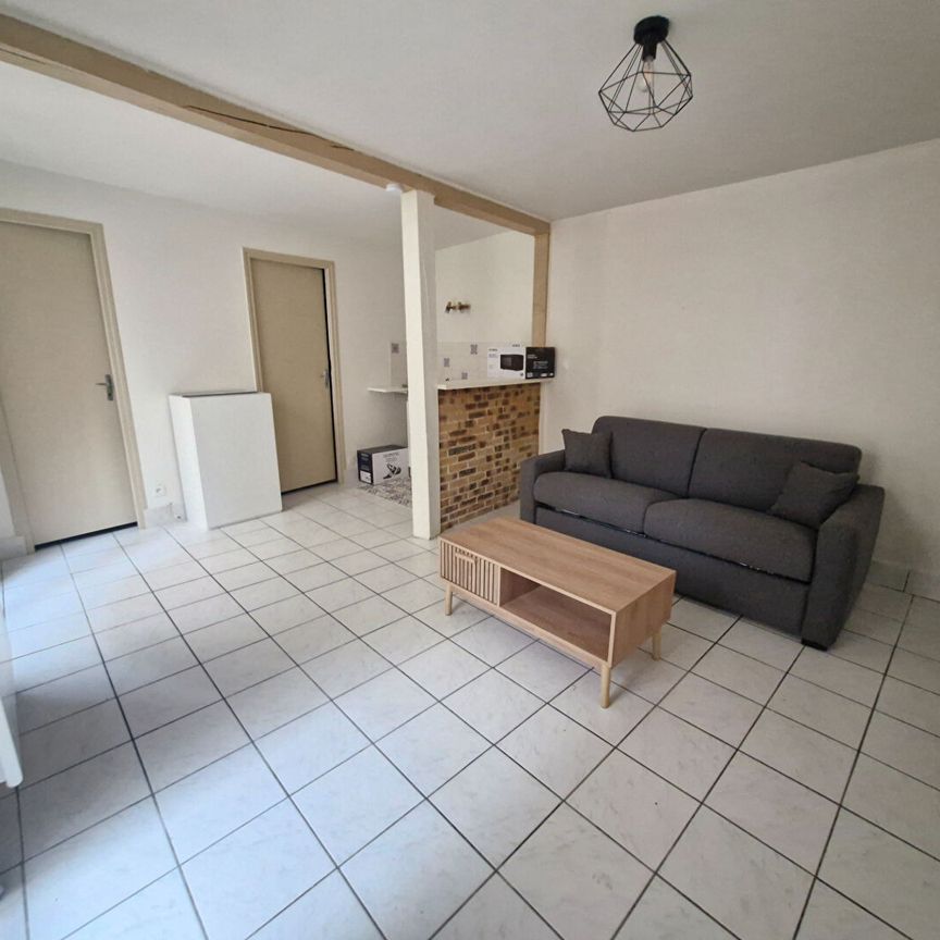 Location Appartement 1 pièce 23m² - Photo 1