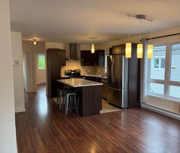 Condo à louer - 4 1/2 avec terrasse privé sur le toit - Photo 3