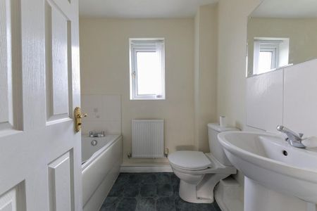 4 bedroom detached house to rent - Photo 5