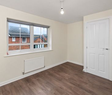 Henbury Gardens, Warrington - Photo 4