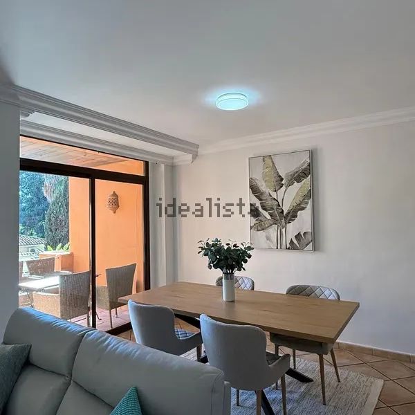 Alquiler de piso en Calle de la Rosa, 39 - Photo 1