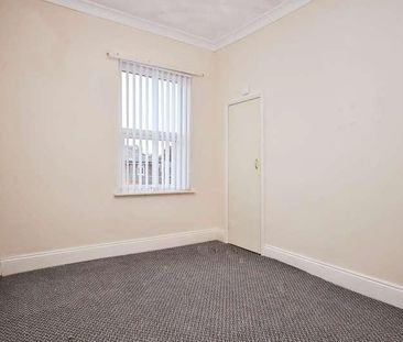 Derbyshire Hill Road, St Helens, WA9 - Photo 1
