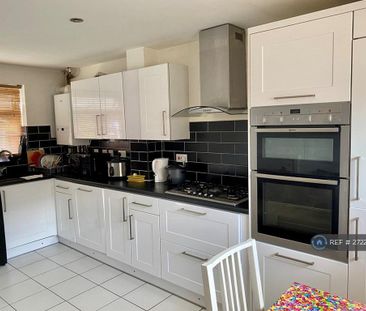 1 bedroom in a house share to rent - Photo 3