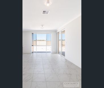 Modern Family Home in Two Rocks with great Comfort & Style! - Photo 4