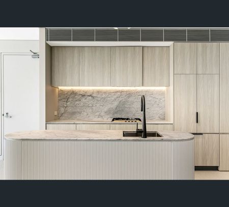 2/21 Waverley Crescent, Bondi Junction, NSW 2022 - Photo 5