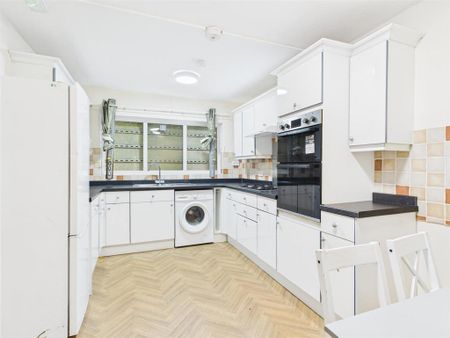 3 bedroom terraced house to rent - Photo 5