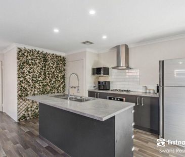 Experience Easy Living in the Heart of Aveley! - Photo 3