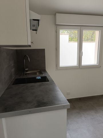 Location Appartement 1 pièce 17m² ST MAUR DES FOSSES 94210 - Photo 4