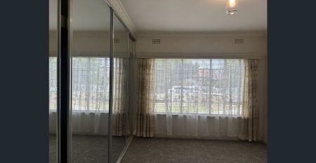 3 large bedroom home in enviable location - Photo 2