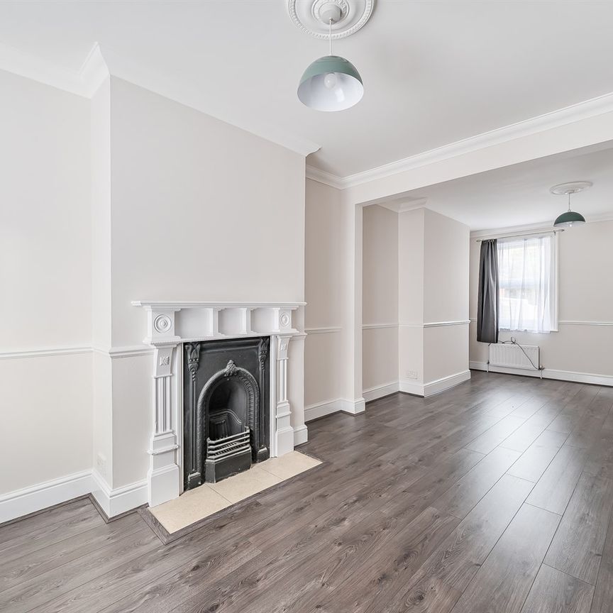 Curzon Street, Reading, RG30 1DB - Photo 1