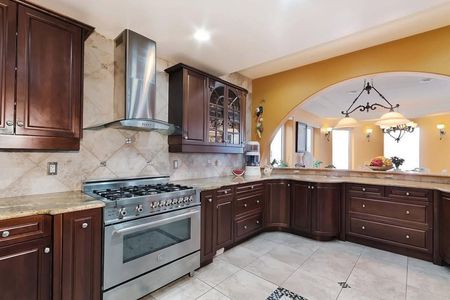 1 bed/1 bath w/ stunning views - Photo 3