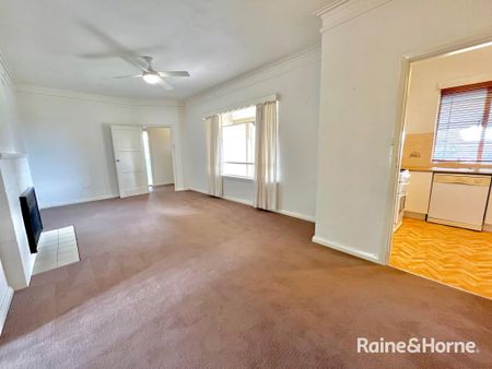 14 Clements Street, Bathurst, NSW 2795 - Photo 2