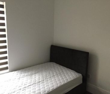 1 bedroom in a house share to rent - Photo 6