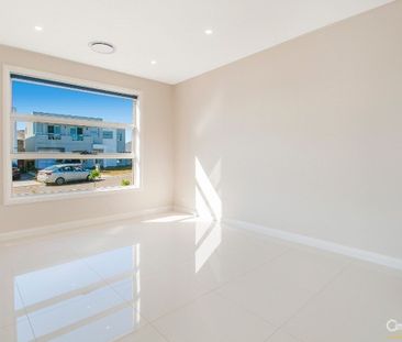 Flawless Residence in Premium Location - Photo 4