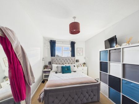 Teesdale Road, Slough, Berkshire,SL2 - Photo 3