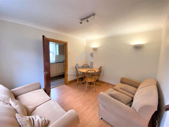 3 Bedroom Flat To Rent - Photo 1