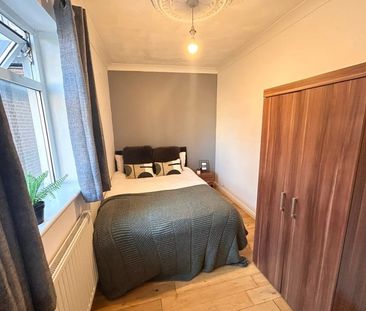 Room in a Shared House, The Polygon, SO15 - Photo 2