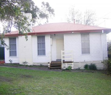 Two-bedroom home - Photo 2