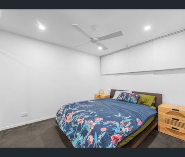 202/27 Ekibin Rd, Annerley, Qld 4103 - Photo 5