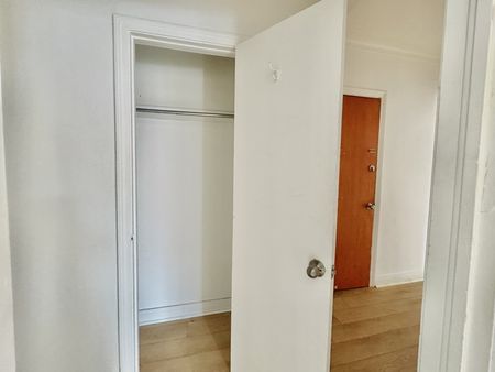 Unit 9: Entire unit - Photo 3