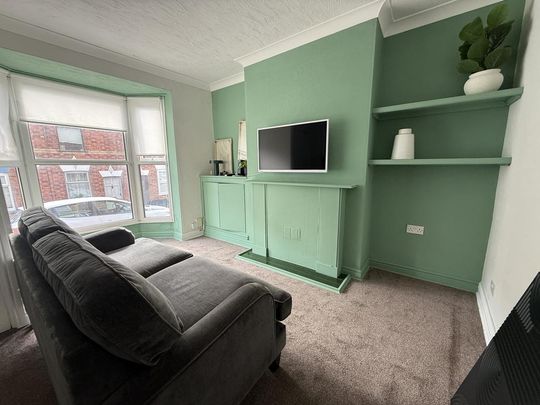 4 bedroom terraced house to rent - Photo 1