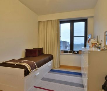 Zeer ruim 2 - slaapkamer appartement met garage en terras te huur i... - Photo 5