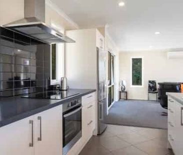 Three bedroom home in tranquil setting - Photo 1