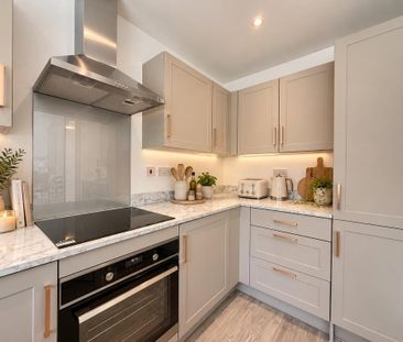 2 bedroom semi-detached house to rent - Photo 4