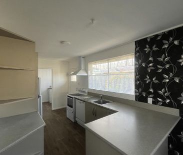 57 Lauder Crescent , Heidelberg - Photo 6