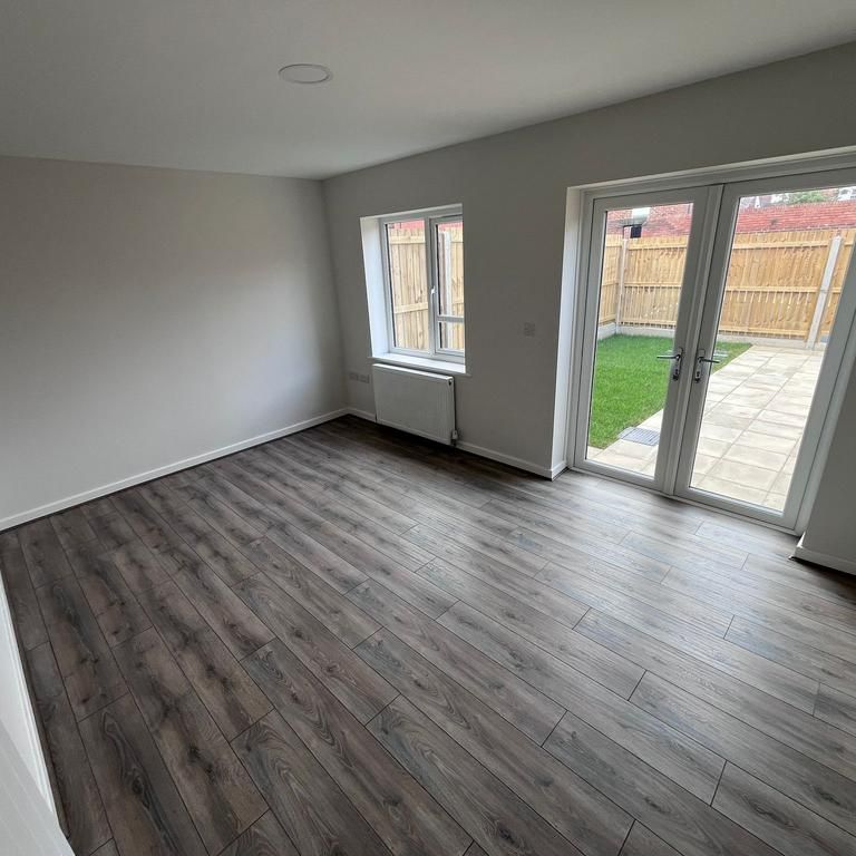 2 bedroom terraced house to rent - Photo 1