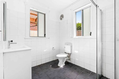 2 Gladstone Street Burwood - Photo 2