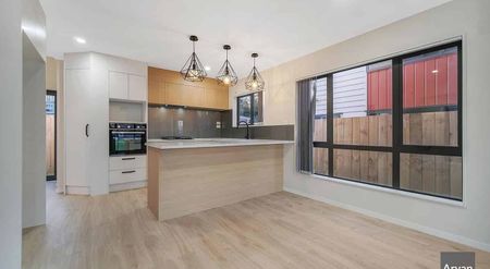 Ready to move in large family home in Hillpark. - Photo 5