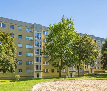 3-Raum-Wohnung mit Aussicht und sonnigem Balkon! - Photo 1