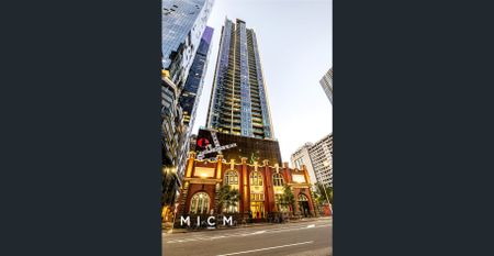 UNFURNISHED - Bright and airy studio apartment on level 36 of the Melbourne One building! - Photo 2