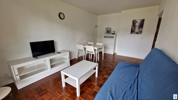 Location Appartement MONT SAINT AIGNAN - Photo 1