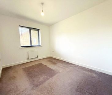 3 Bedroom House To Rent - Photo 4