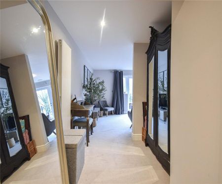 4 bedroom semi-detached house to rent - Photo 2