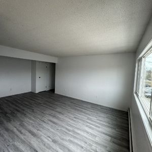 PARKVIEW MANOR - 403 - Photo 2