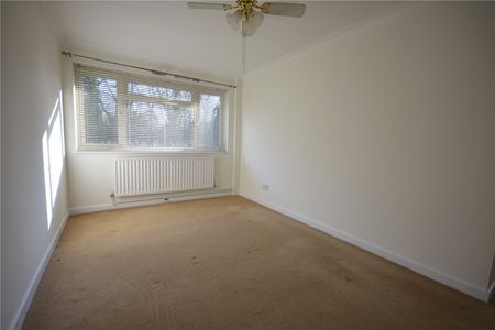 London Road, Ewell, Epsom, Surrey, KT17 2BU - Photo 3
